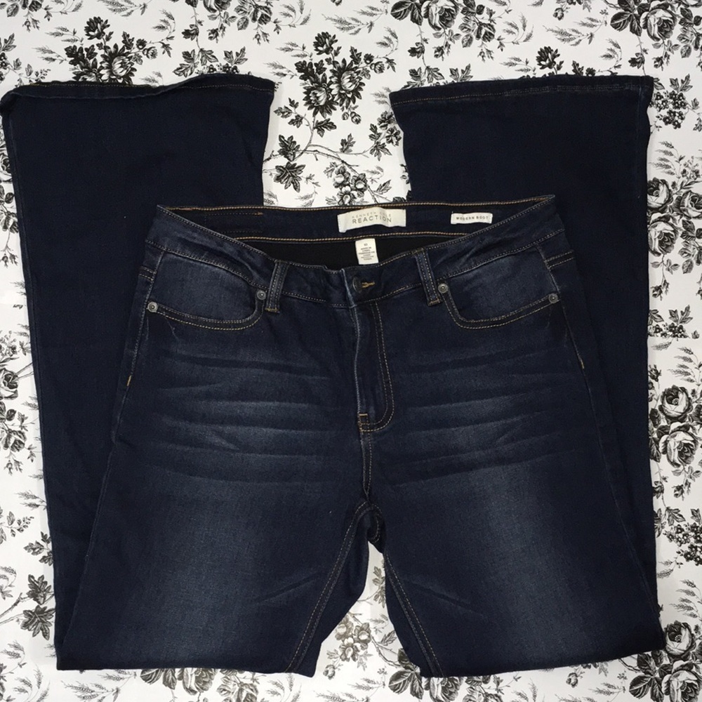 Kenneth Cole Reaction Modern Bootcut Jeans Dark Wash 10